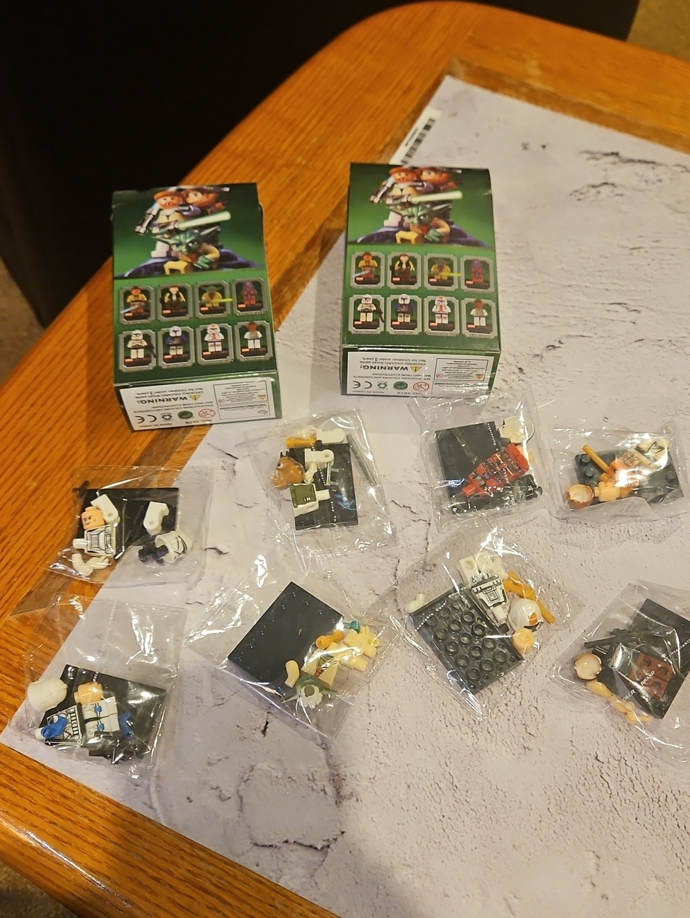 🌟3/$25🌟 8 Collectible Mini Star War Figure Building Set LEBQ 2 Boxes No Cards